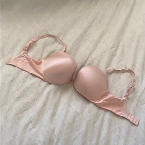 VS Bombshell bra (never worn!!!)